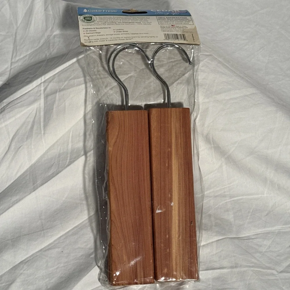 Lot of 4 Cedar Fresh Cedar & Lavender Hang ups Repel Moths New and Sealed